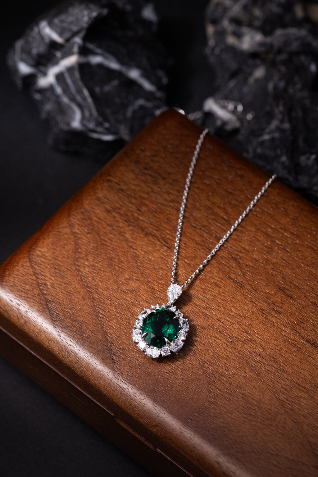 925 Sterling Silver Emerald Oval Halo Jewelry Set