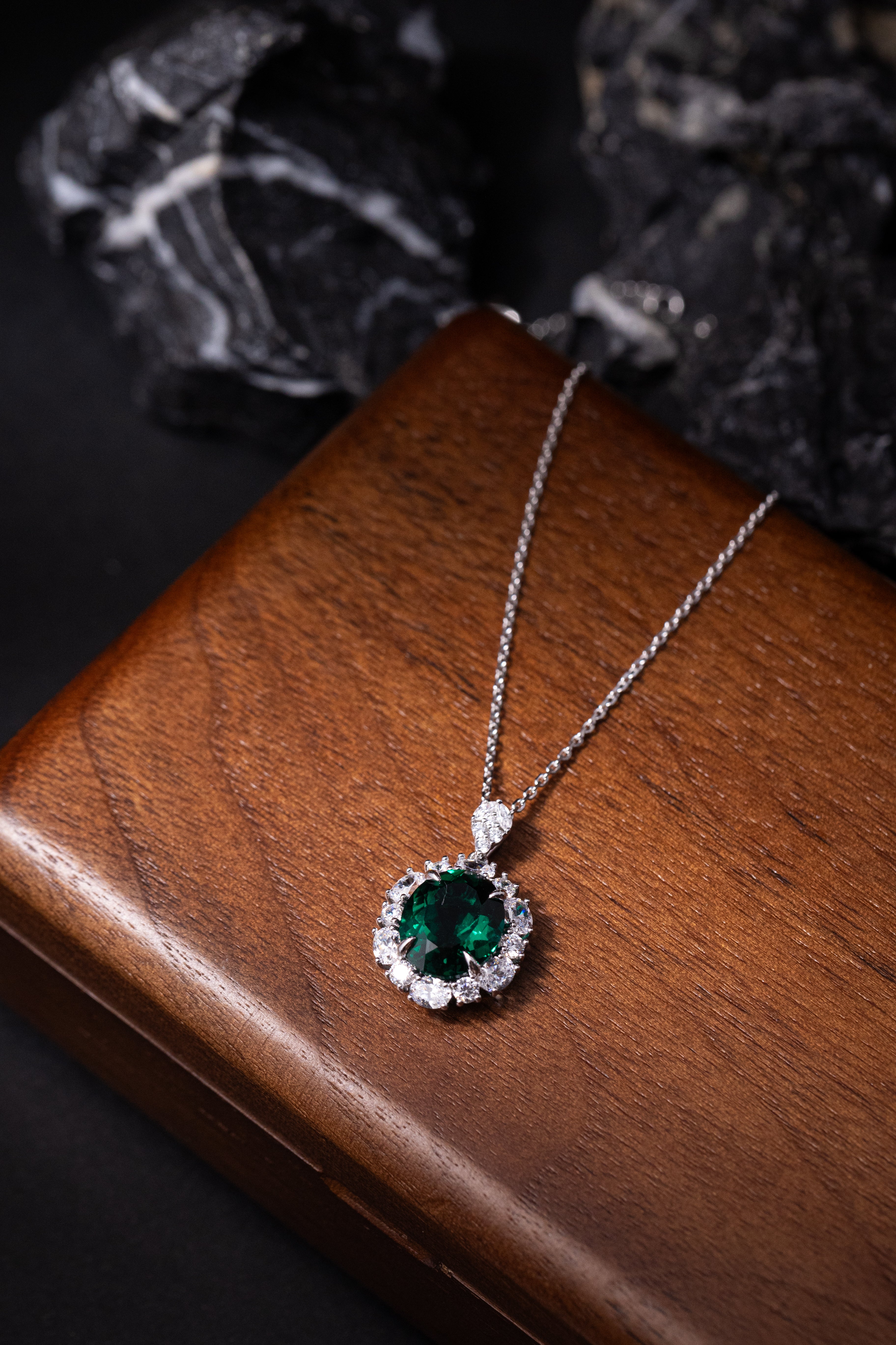 925 Sterling Silver Emerald Oval Halo Jewelry Set