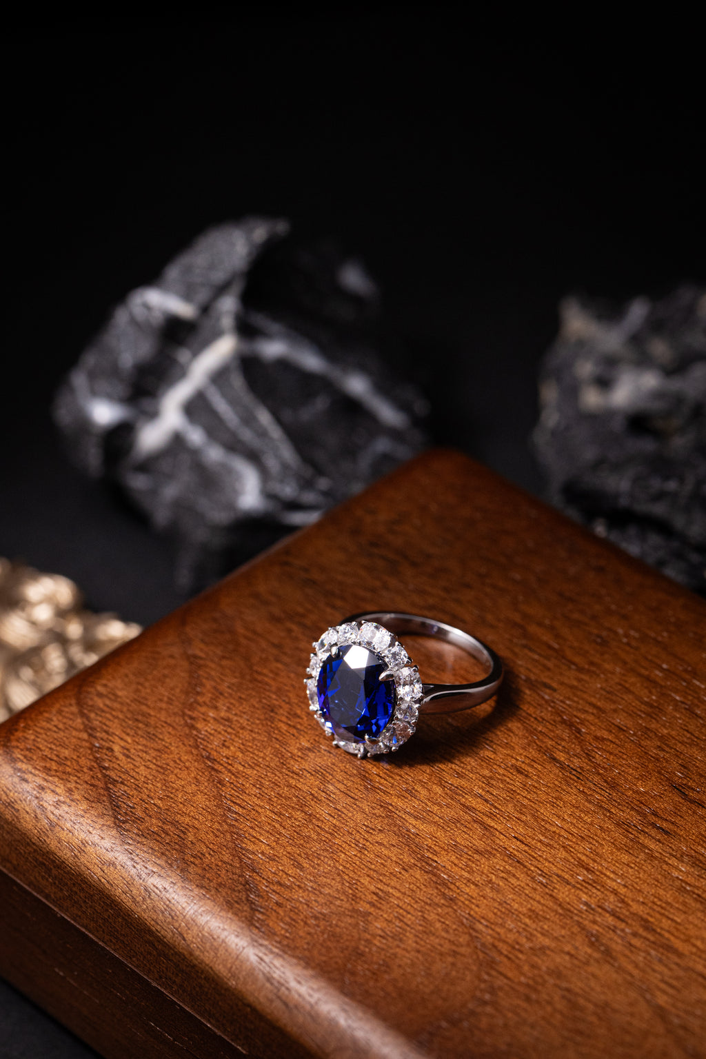 925 Sterling Silver Blue Sapphire Oval Halo Jewelry Set