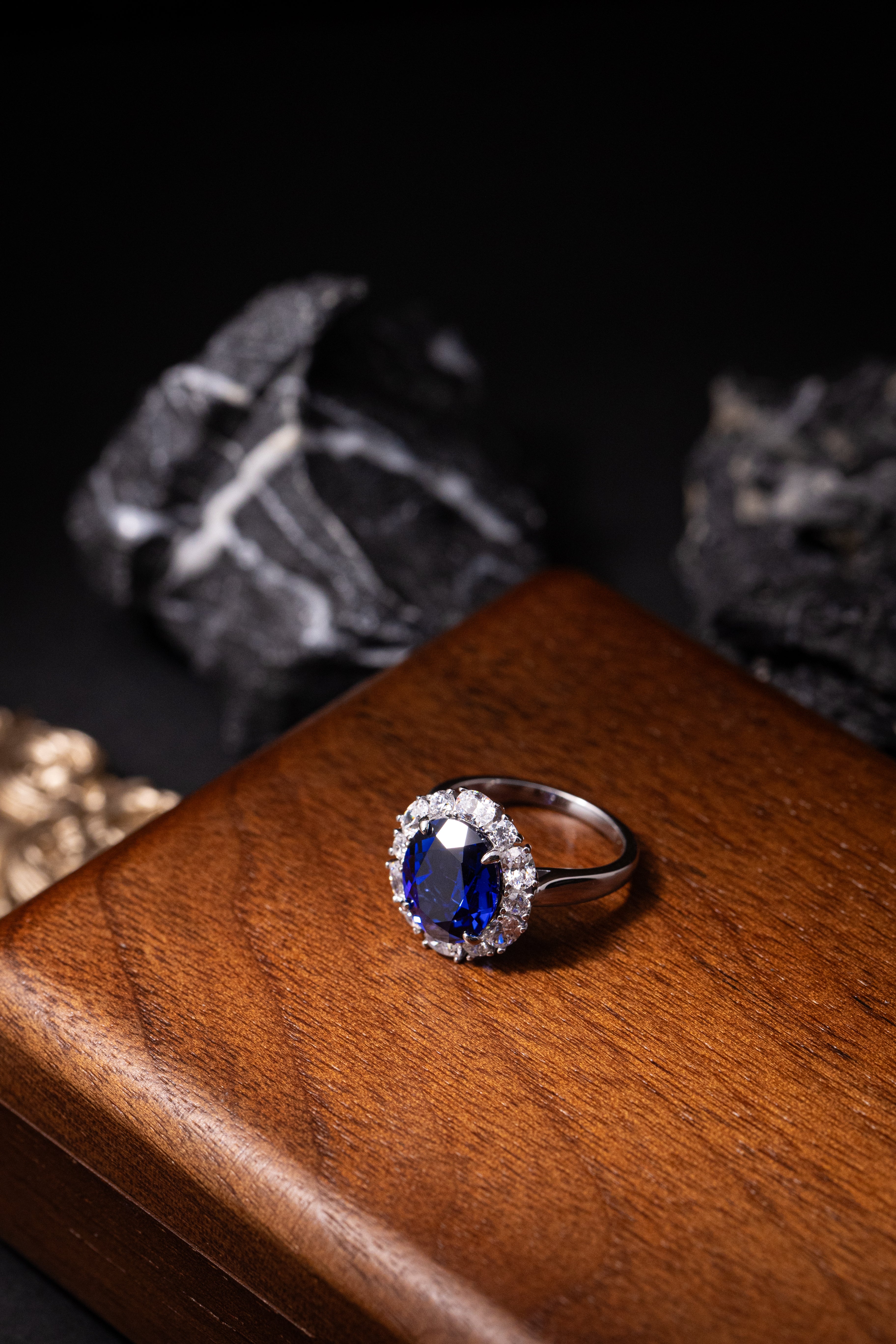 925 Sterling Silver Blue Sapphire Oval Halo Jewelry Set