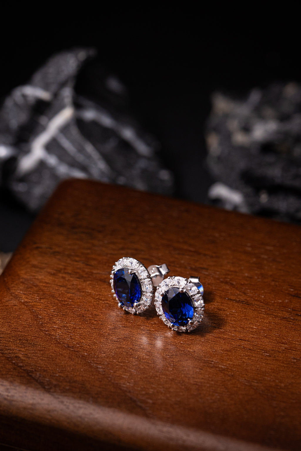 925 Sterling Silver Blue Sapphire Oval Halo Jewelry Set