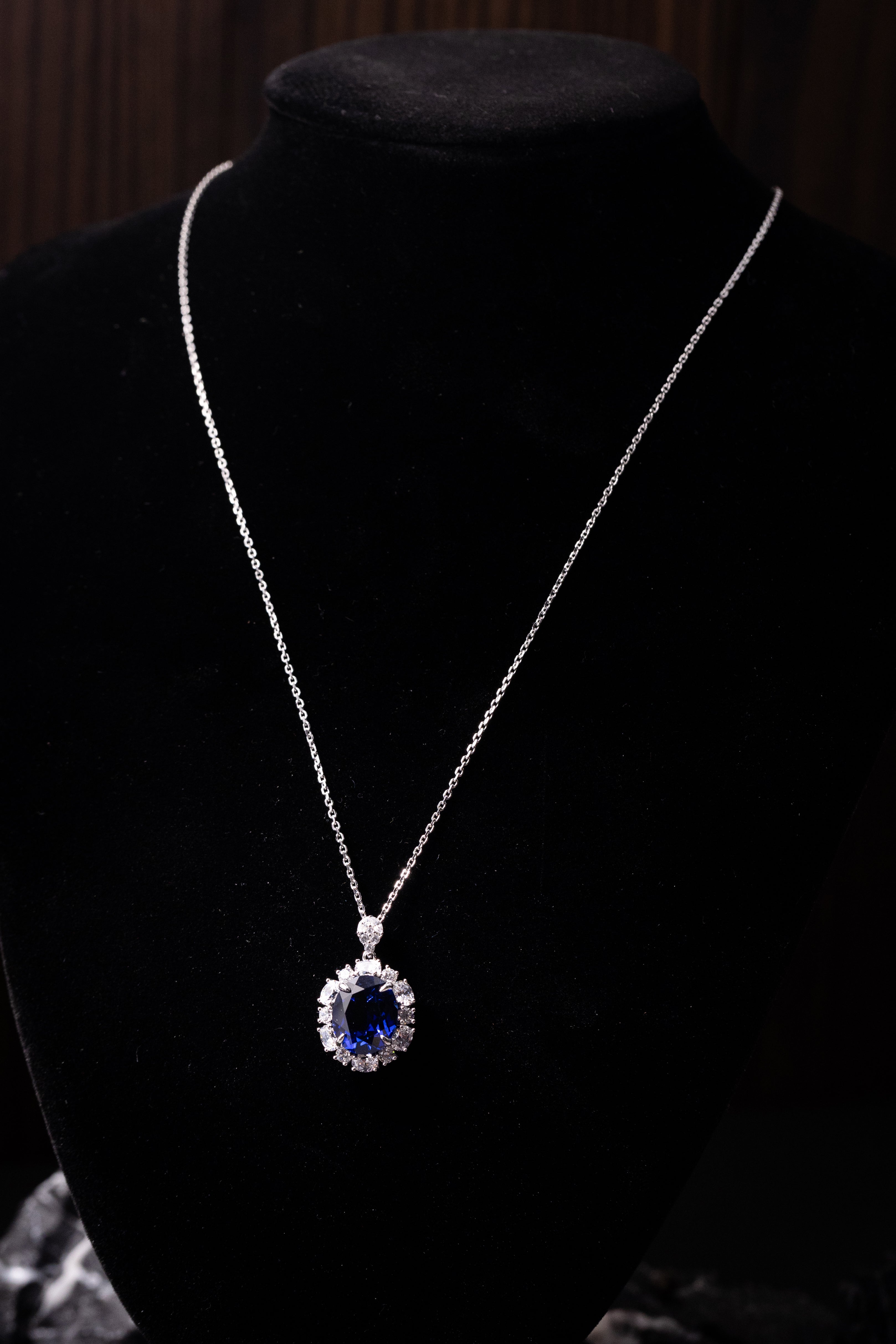 925 Sterling Silver Blue Sapphire Oval Halo Jewelry Set