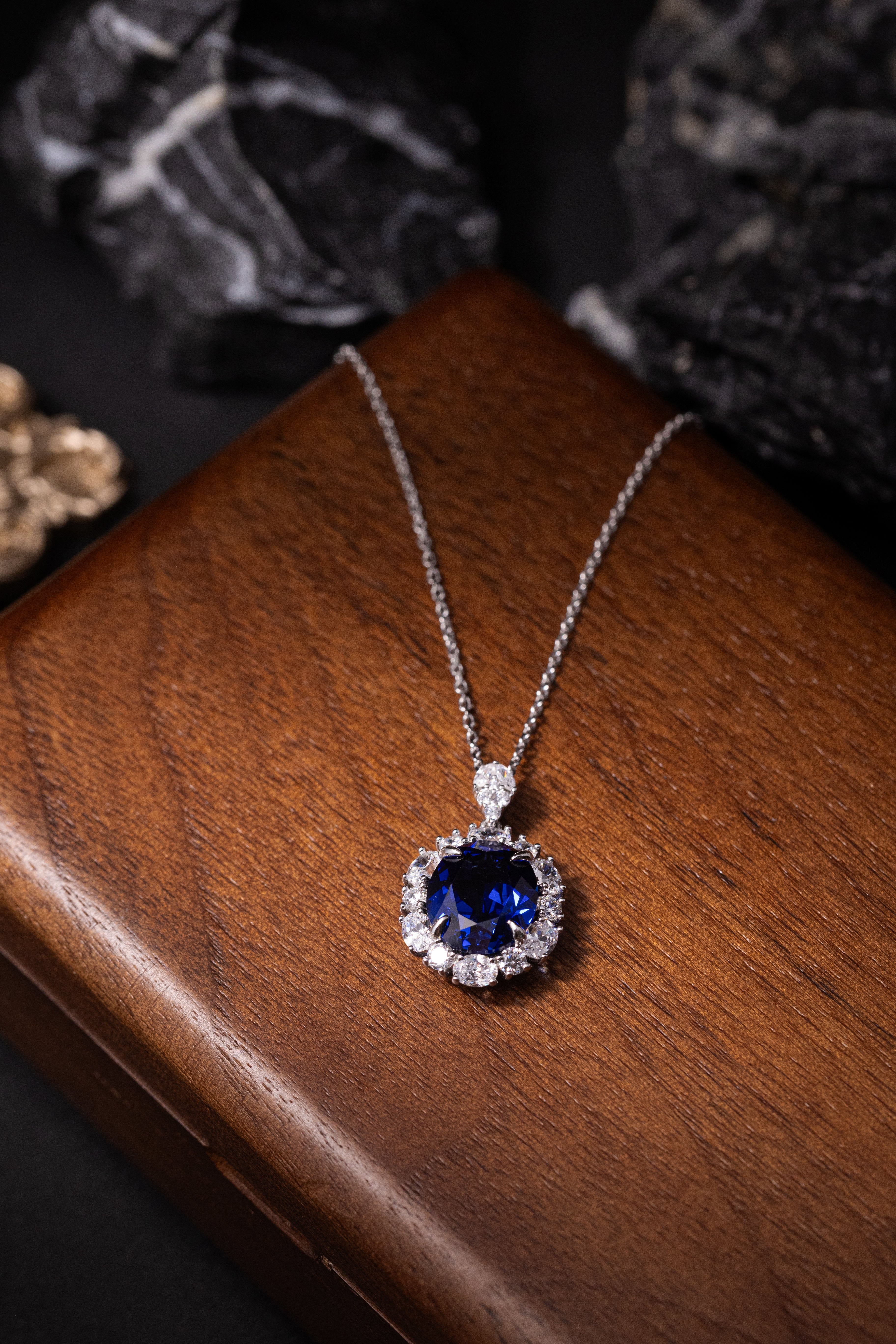 925 Sterling Silver Blue Sapphire Oval Halo Jewelry Set