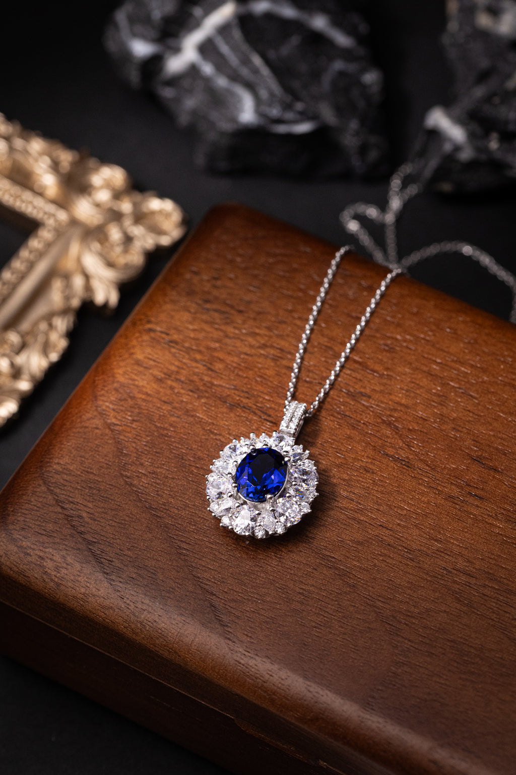 925 Sterling Silver Blue Sapphire Oval Halo Jewelry Set