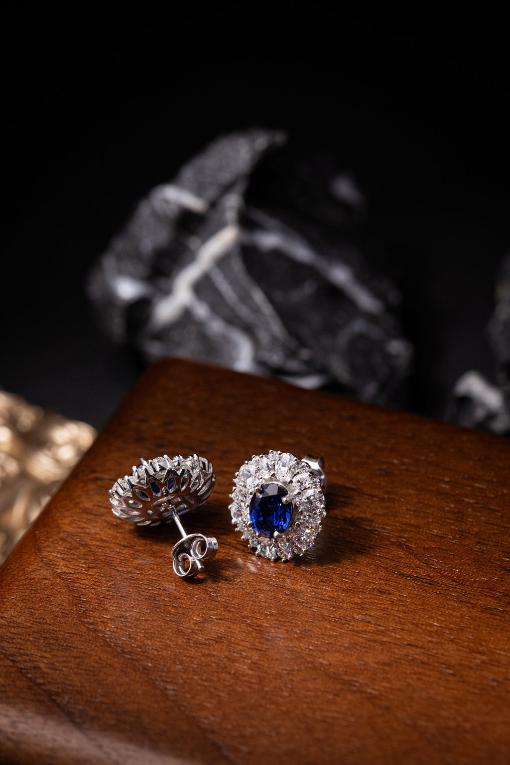 925 Sterling Silver Blue Sapphire Oval Halo Jewelry Set