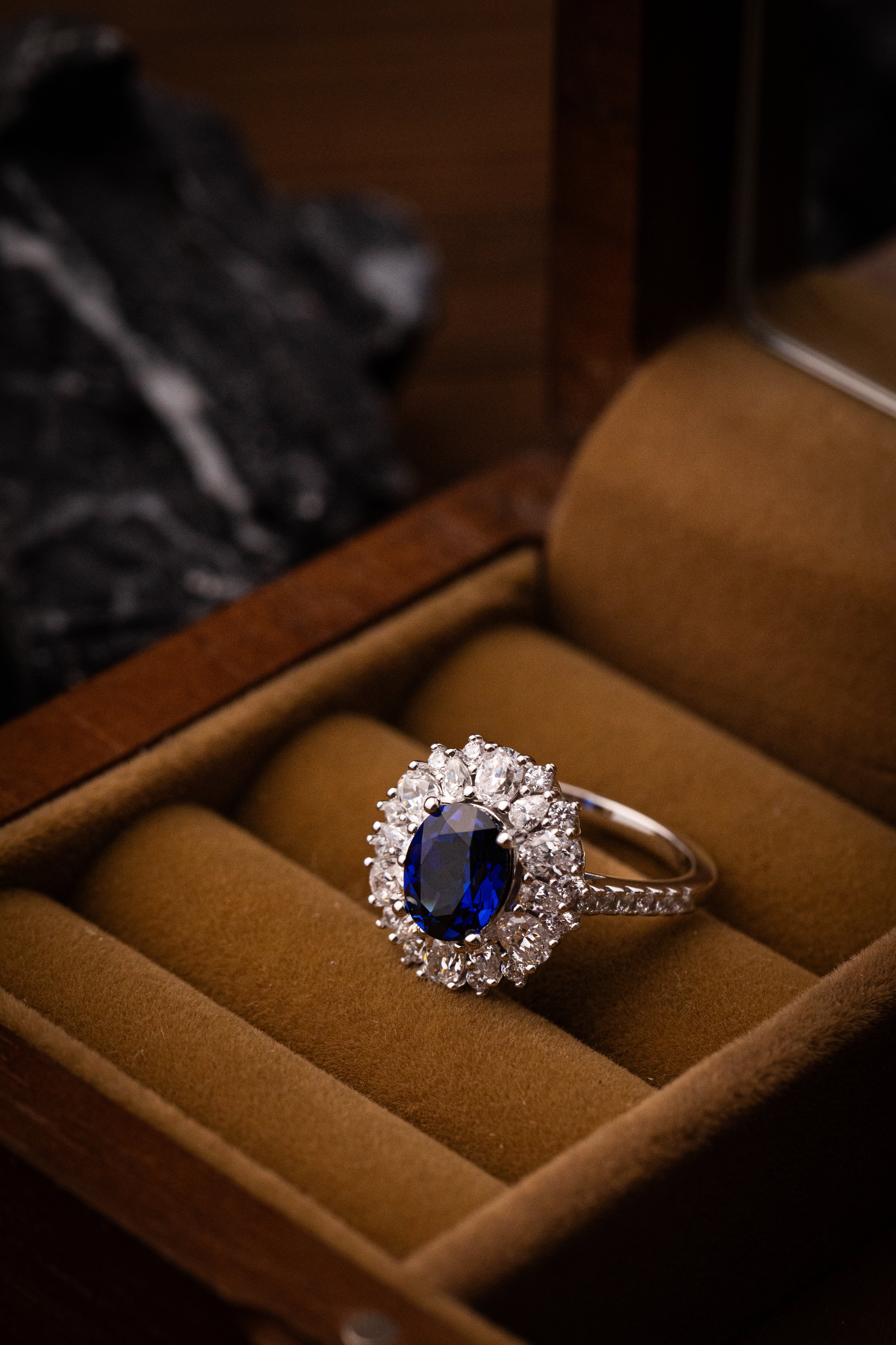 925 Sterling Silver Blue Sapphire Oval Halo Jewelry Set