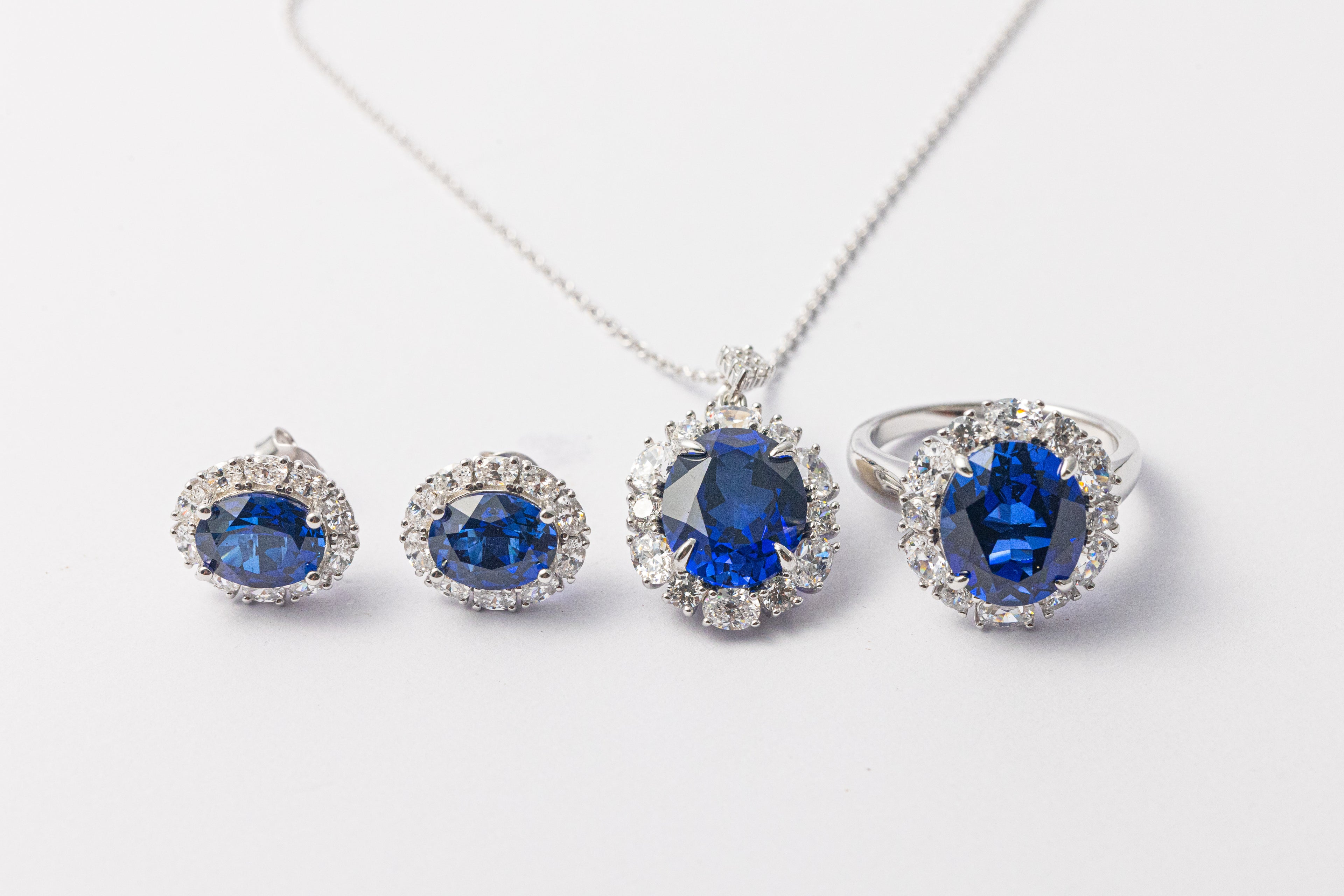 925 Sterling Silver Blue Sapphire Oval Halo Jewelry Set