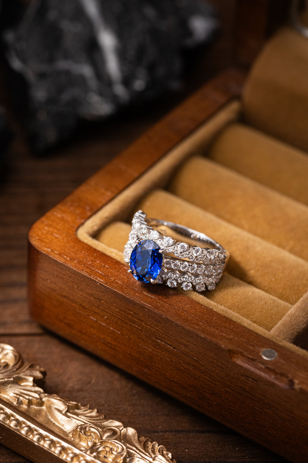 Nysera Royal Blue Sapphire Oval Ring